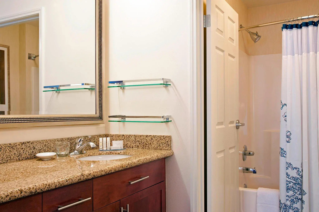 Residence Inn Lansing West - Chambres