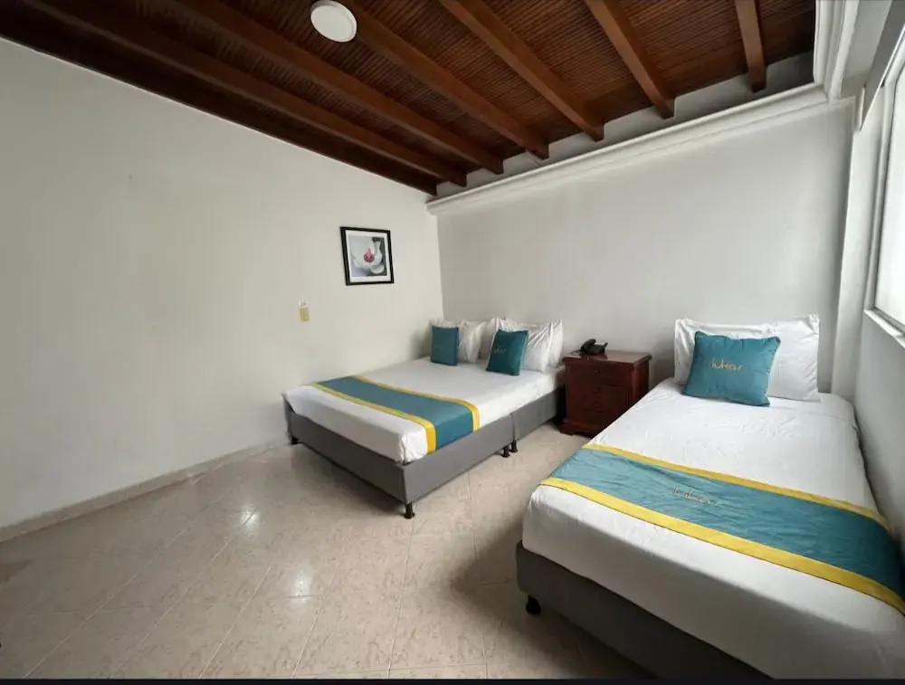 Standard Triple room