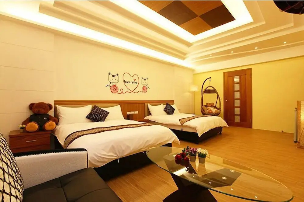 Deluxe Double Family room full double bed