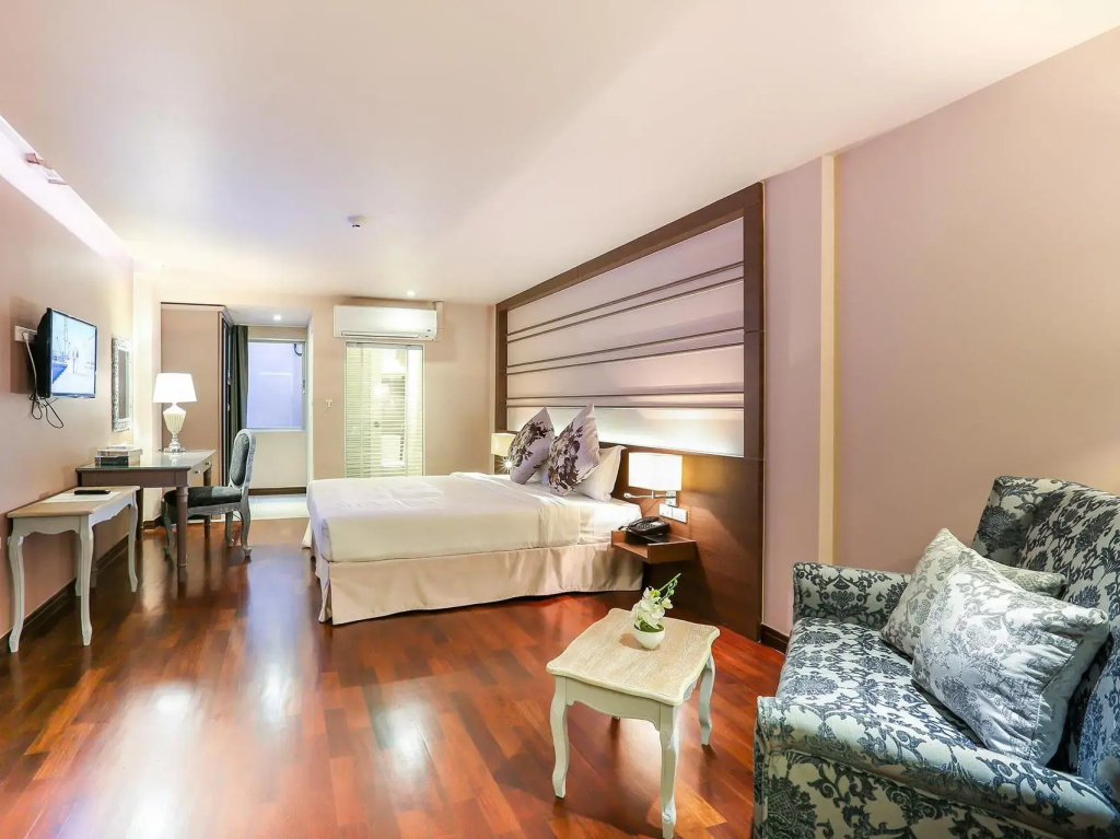 Superior room