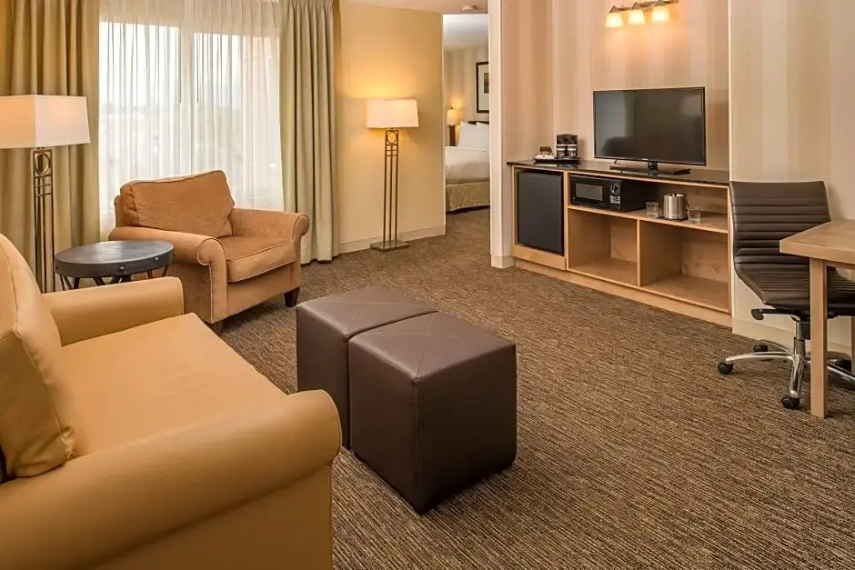 Sextuple Suite