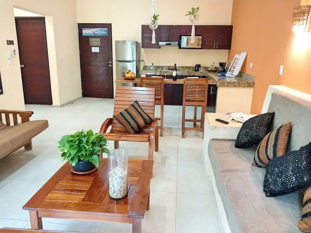 1 Bedroom Family Basement Apartment with pool view