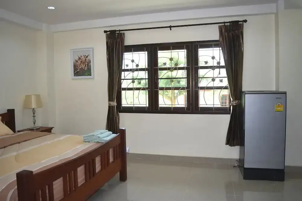 Deluxe Double room with garden view (full double bed)