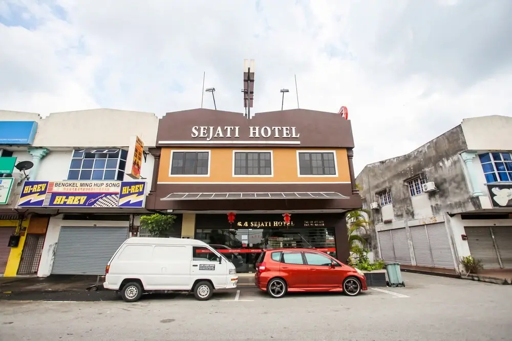 OYO 89518 Sejati Hotel
