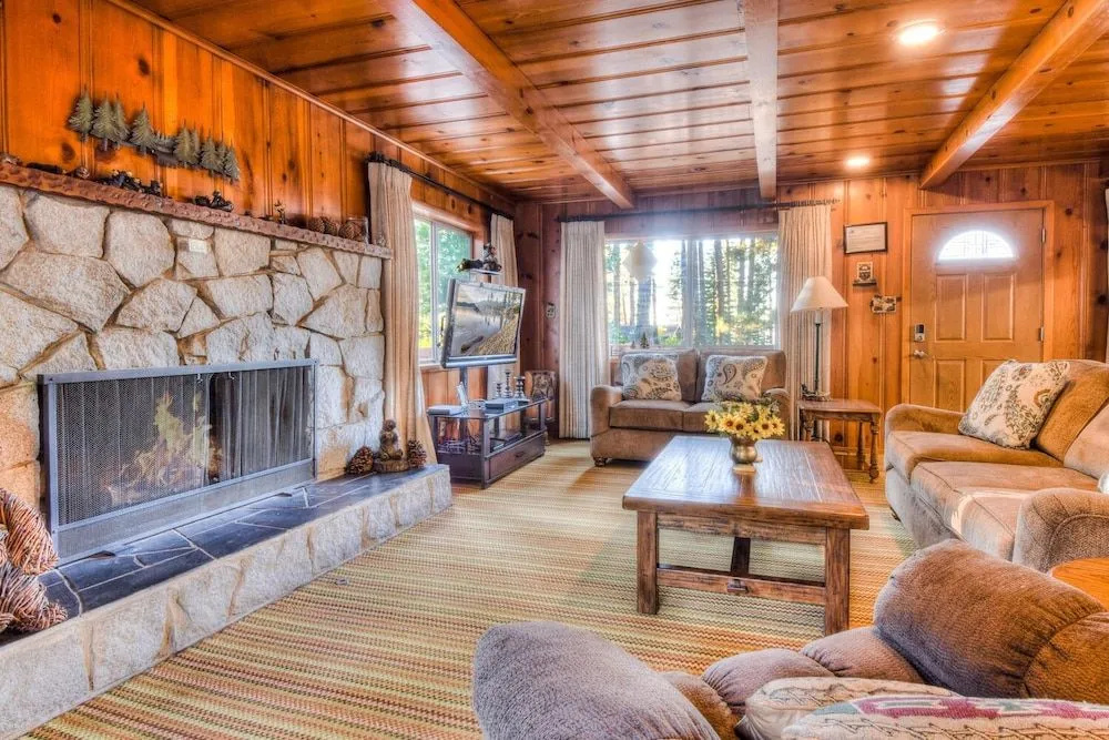 Zephyr Cove Cabin - Walk to Lake and Beach
