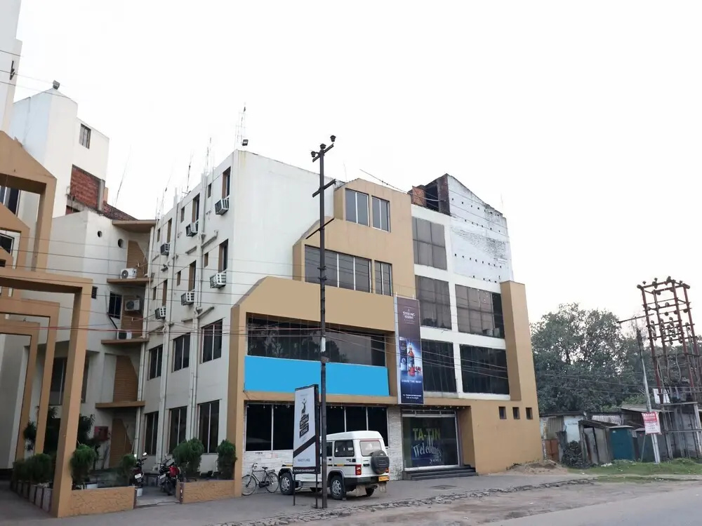 Hotel Ta Tin By OYO Rooms