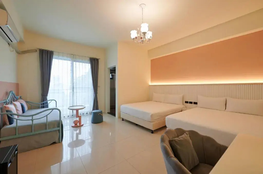 Standard Quadruple room with balcony