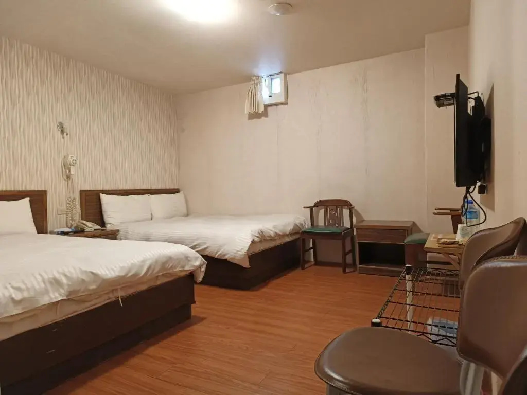 Economy room