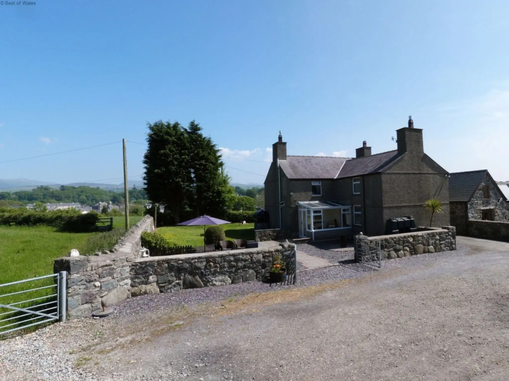 Holiday Home Ffermdy'r Bont