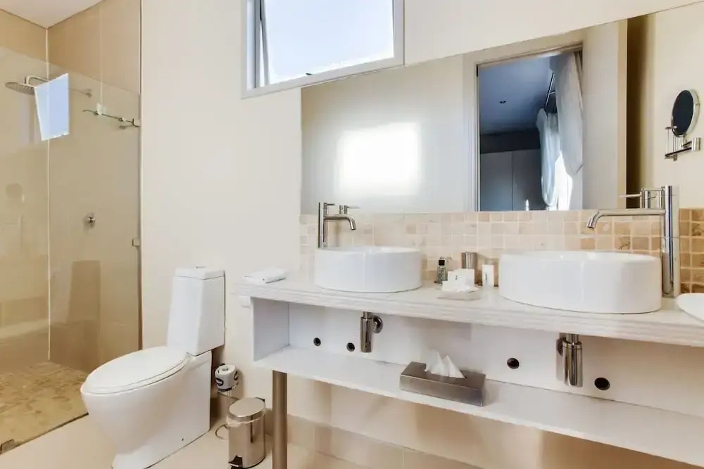 The One 8 Hotel - Chambres