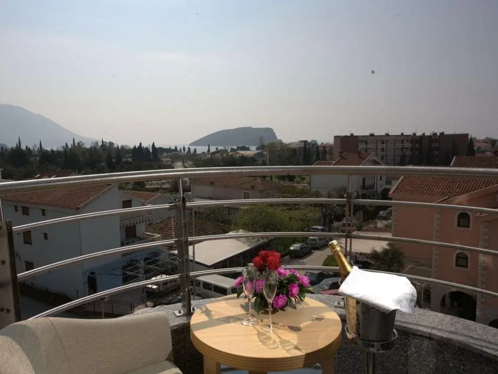 Blue Star Hotel - Général
