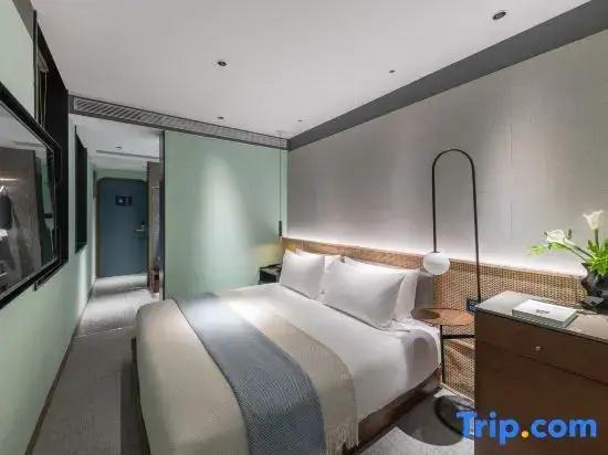Standard Double room with balcony (full double bed)