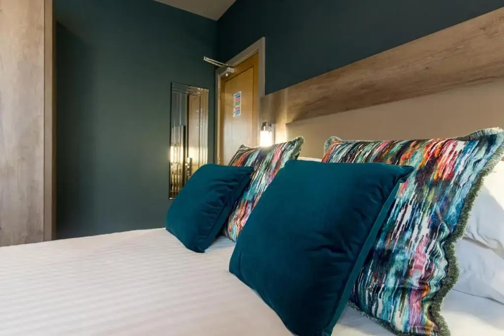 Premier room