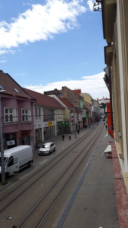 velký apartmán (145m2), v historickom centre Bratislavy na pešej zóne