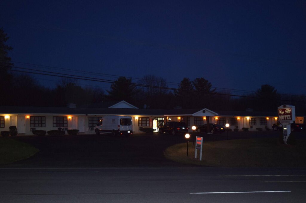 Top Hill Motel image