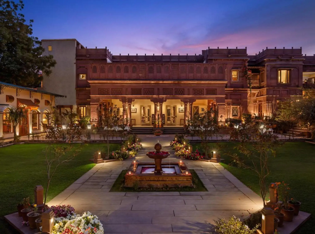 Hotel  Ratan  Vilas