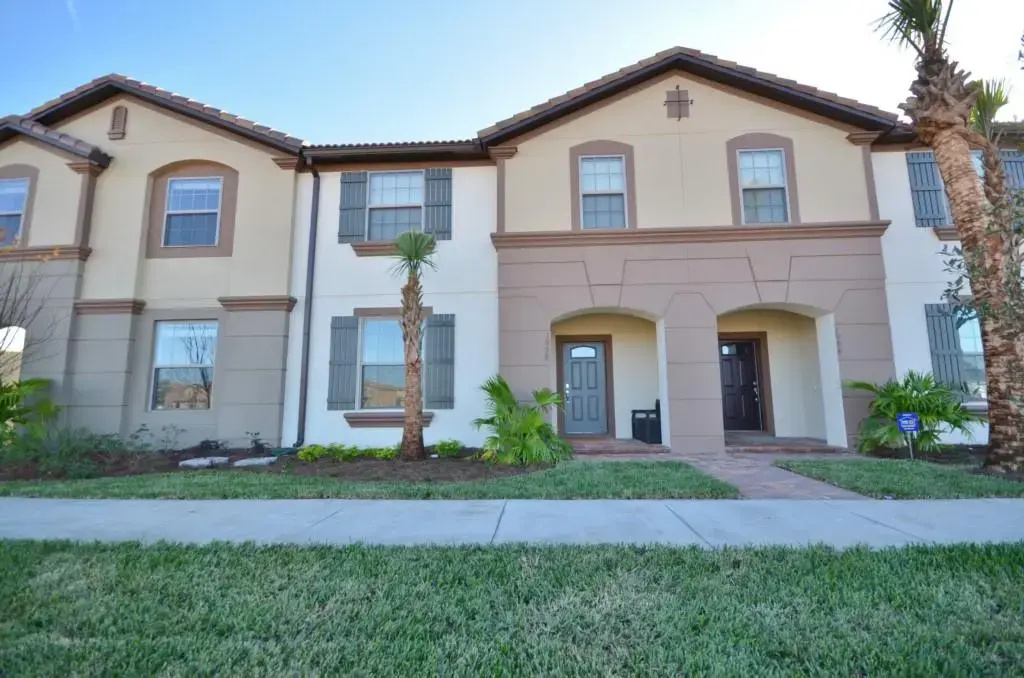 1998 Majorca Drive 5 Bedrooms, 3 Bathrooms