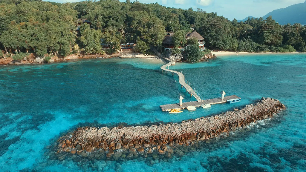 Beach & Waterfront