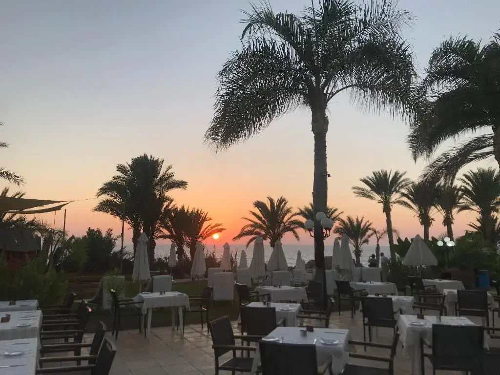 Queen's Bay Hotel - Général