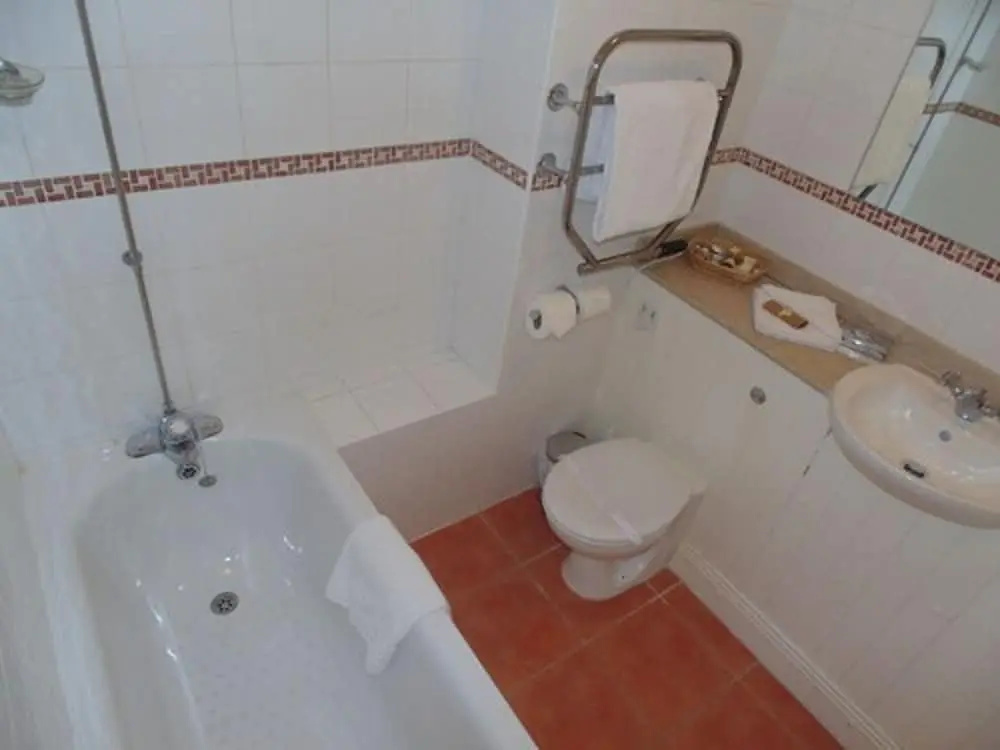 De Rougemont Manor Hotel & Suites - Chambres
