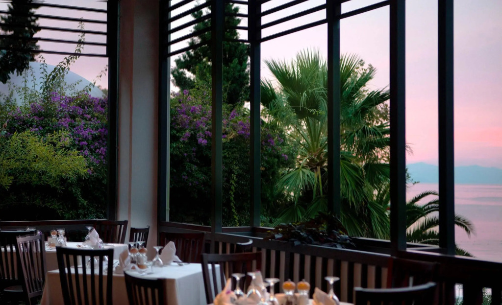 Hillside Beach Club image General