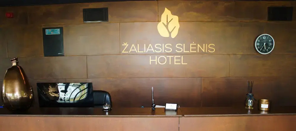 Lobby & Reception