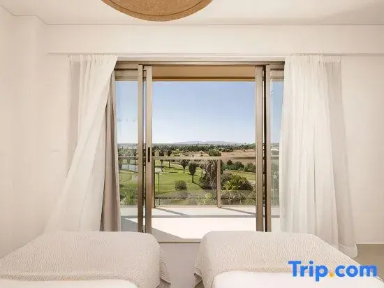 2 Bedrooms Suite