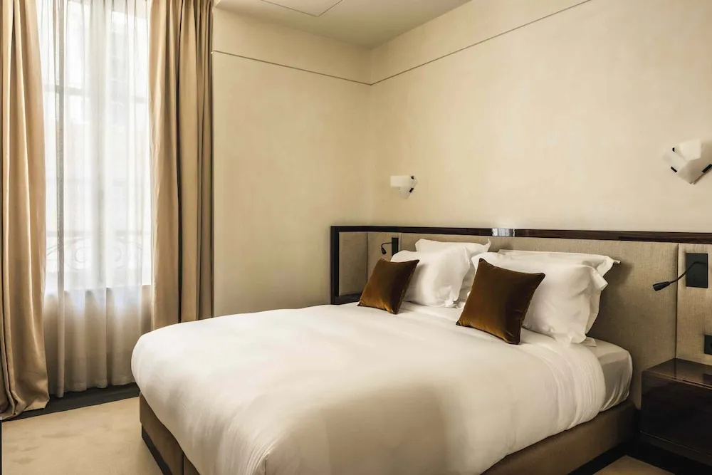 Mondovi Luxury Suites 37