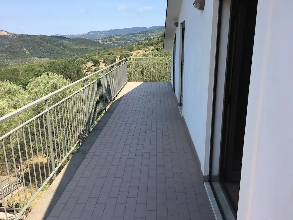 Balcony & Terrace