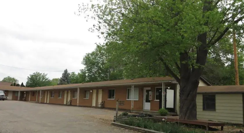 Crossroads Motel Rushville