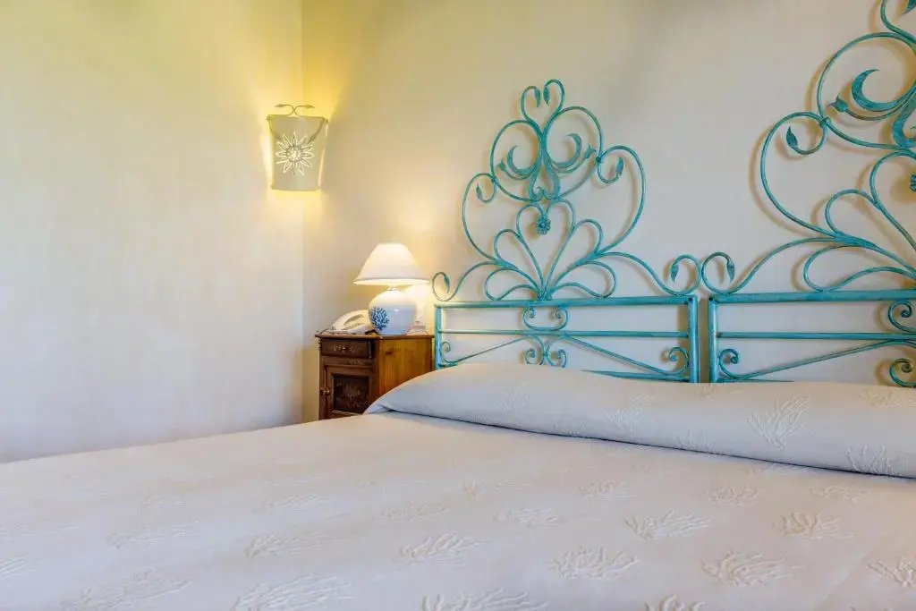 Superior Garden View Double room (full double bed)