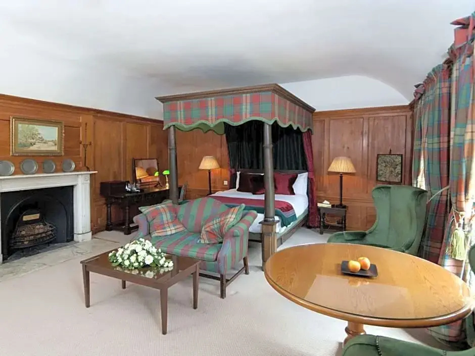 Double Suite (full double bed)