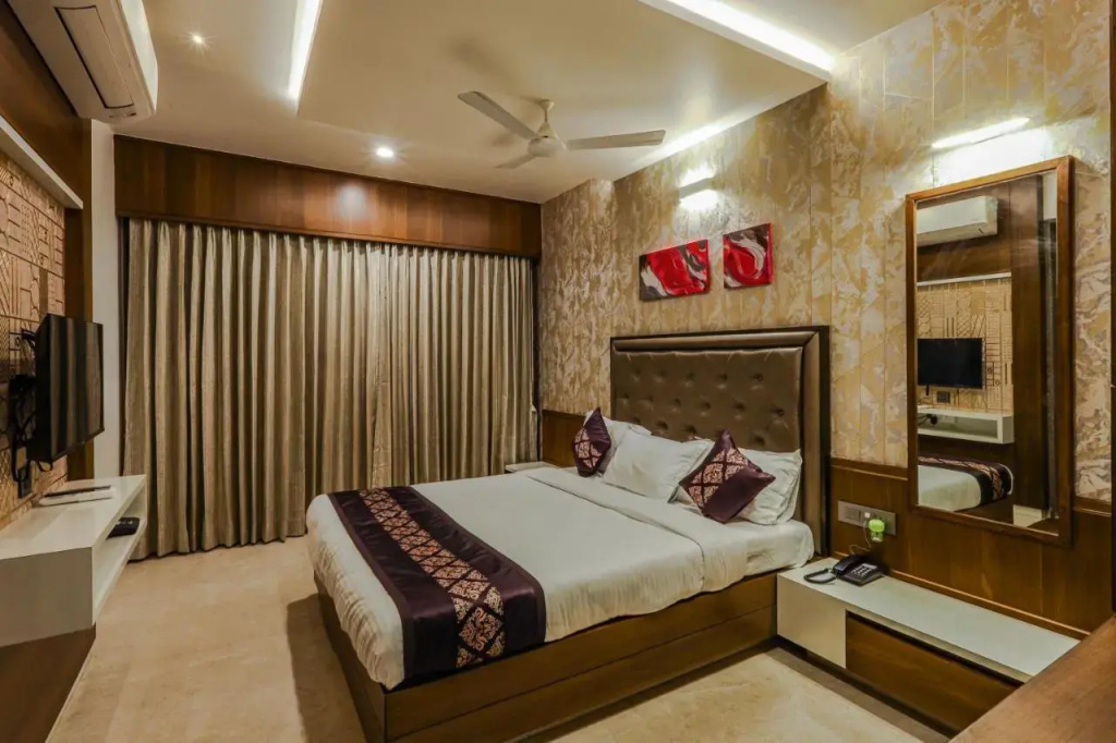 Blisss Hotel, Kolhapur
