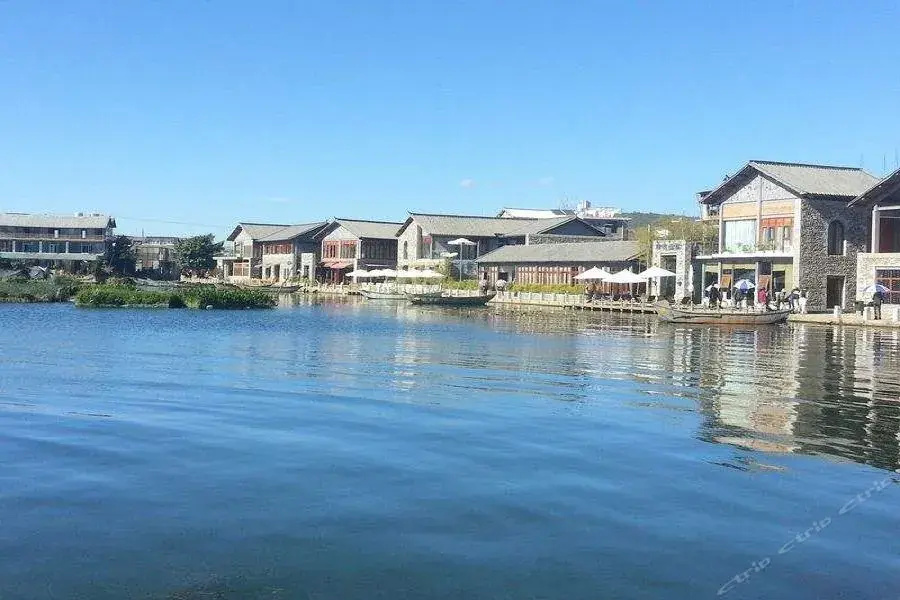 Beach & Waterfront