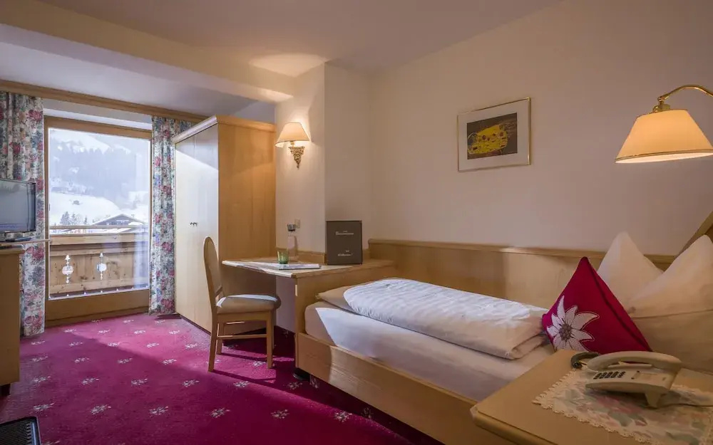 Standard Single room with balcony