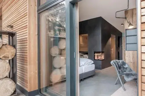 Balcony & Terrace