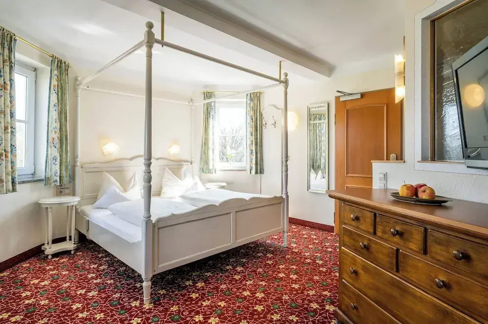 Grand room
