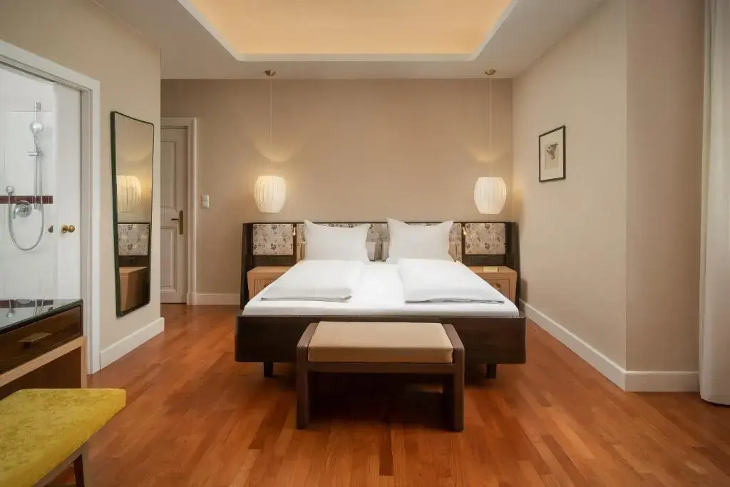 Superior Double room (full double bed)