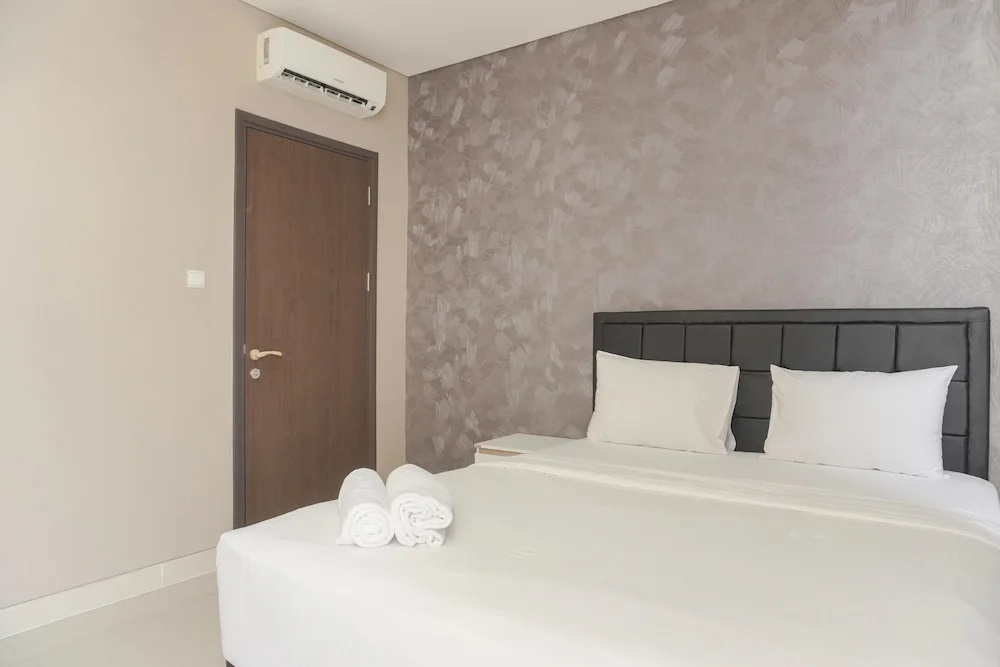 Best Homey And Nice 2Br At Ciputra International Apartment