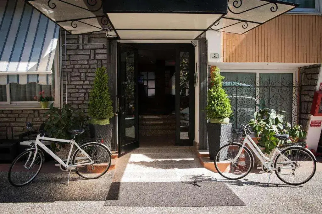 Hotel Ariston