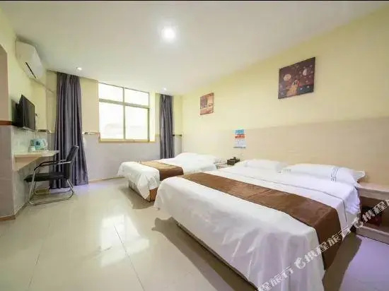 Deluxe Double room (full double bed)