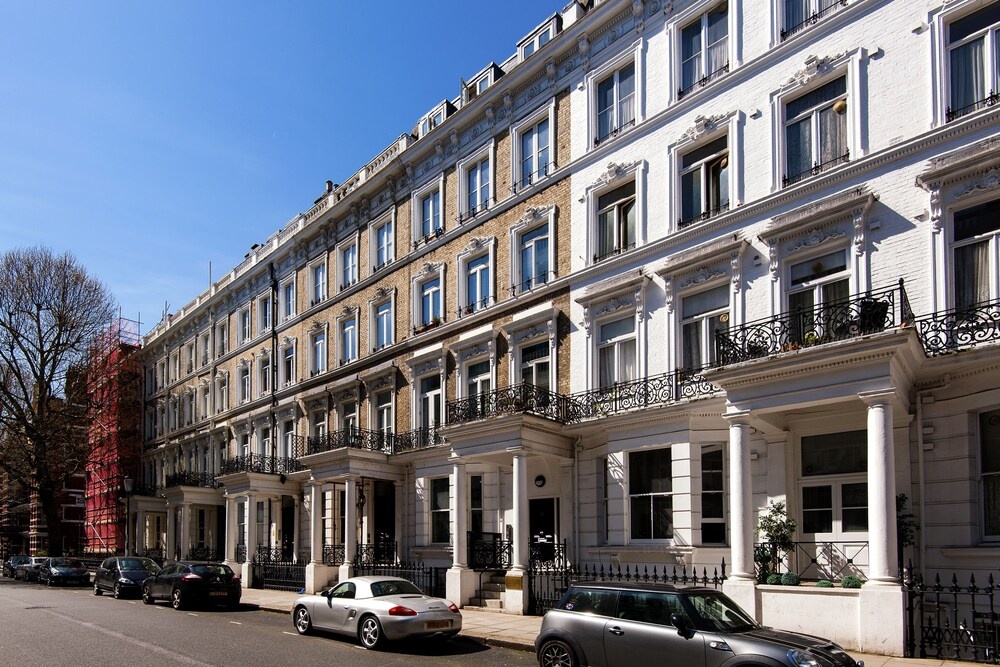 The Earls Court Trebovir House - MC01