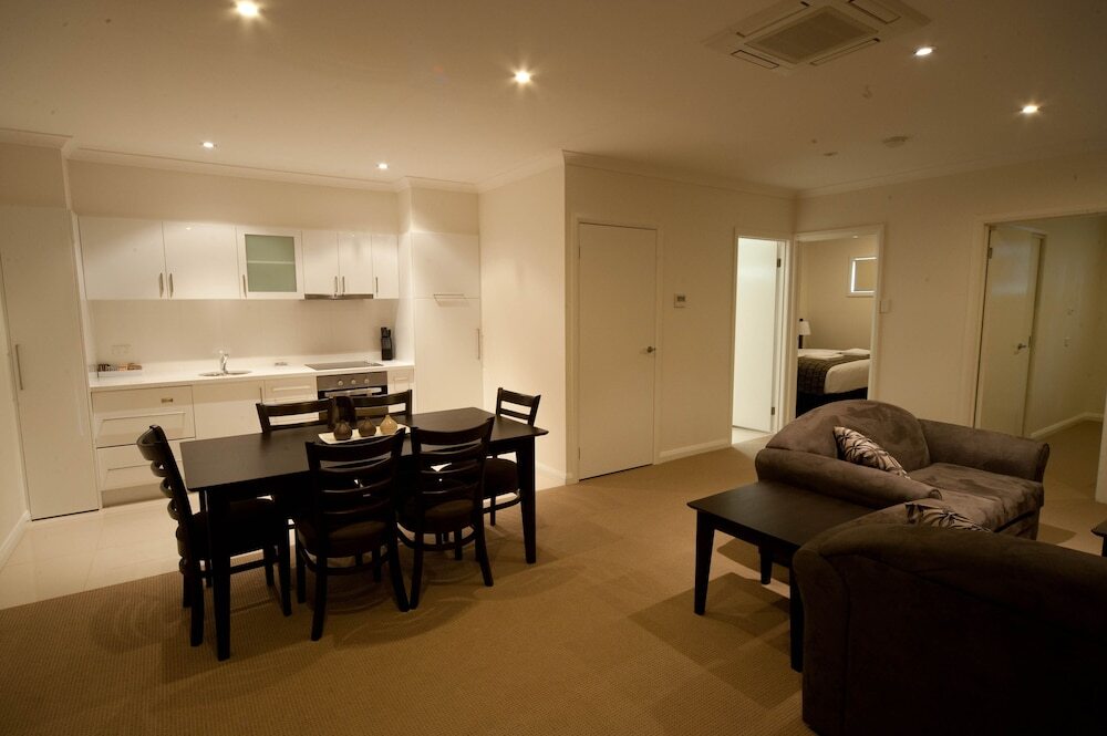 gallery_image_hidden_6