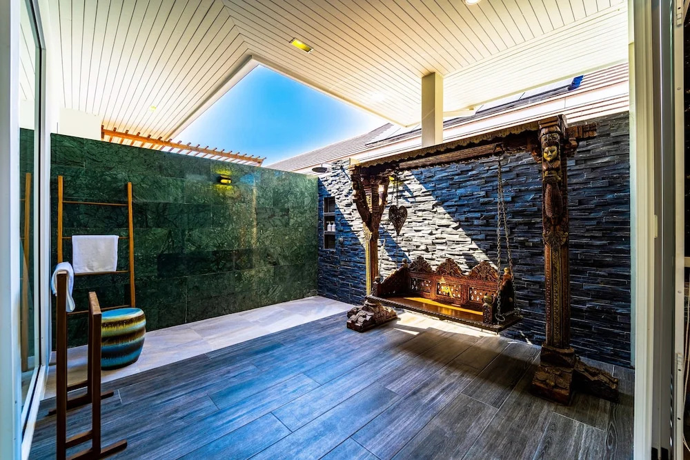 Luxury 7 Bedroom Pool Villa - WL67