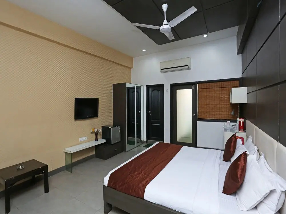 OYO 11939 Hotel Queens Club of India - Chambres
