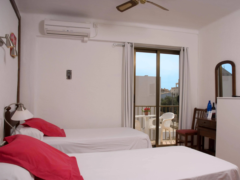 Marblau Hostal