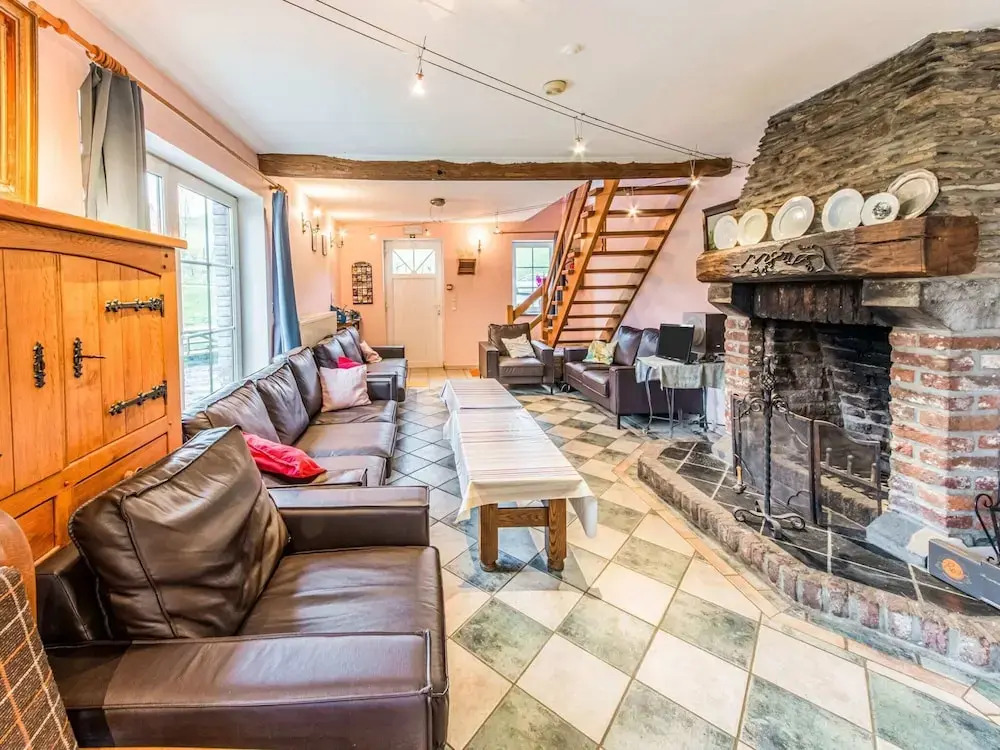 Beautiful Farmhouse In Brisy With Sauna