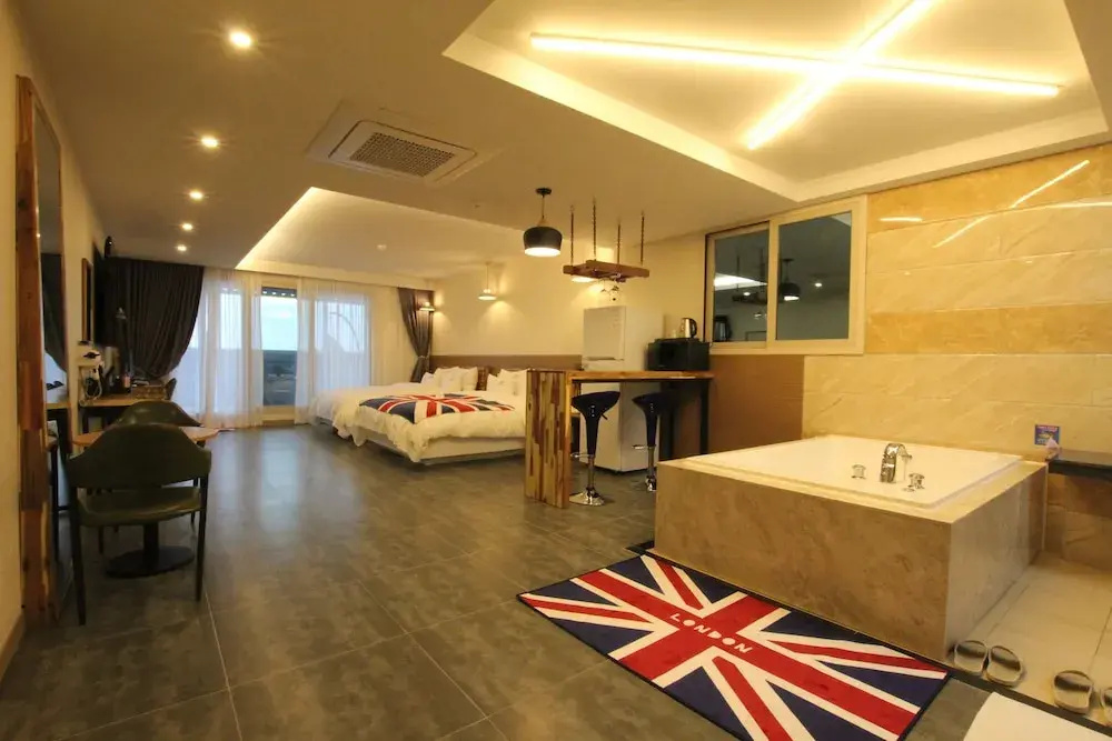 Standard Quadruple room with balcony