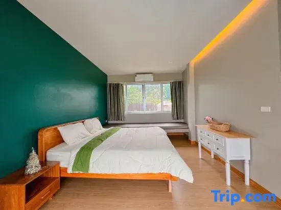 Premium Double room (full double bed)