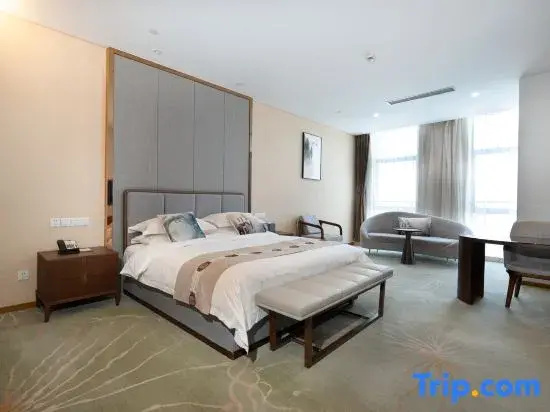 Business Double room (full double bed)